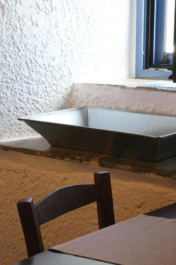 Le Petit Chateau Ano Syros Exterior photo